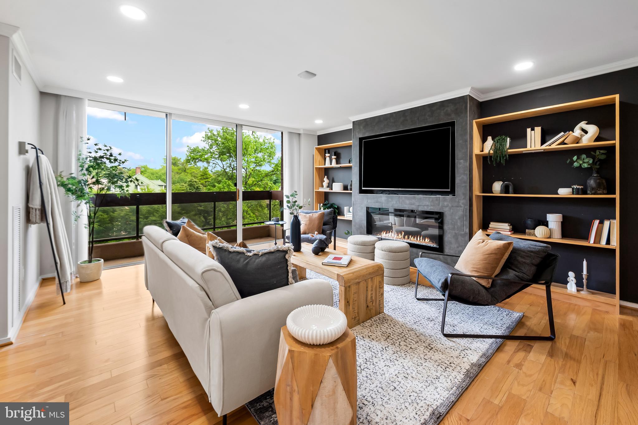 WINTHROP HOUSE - Residential