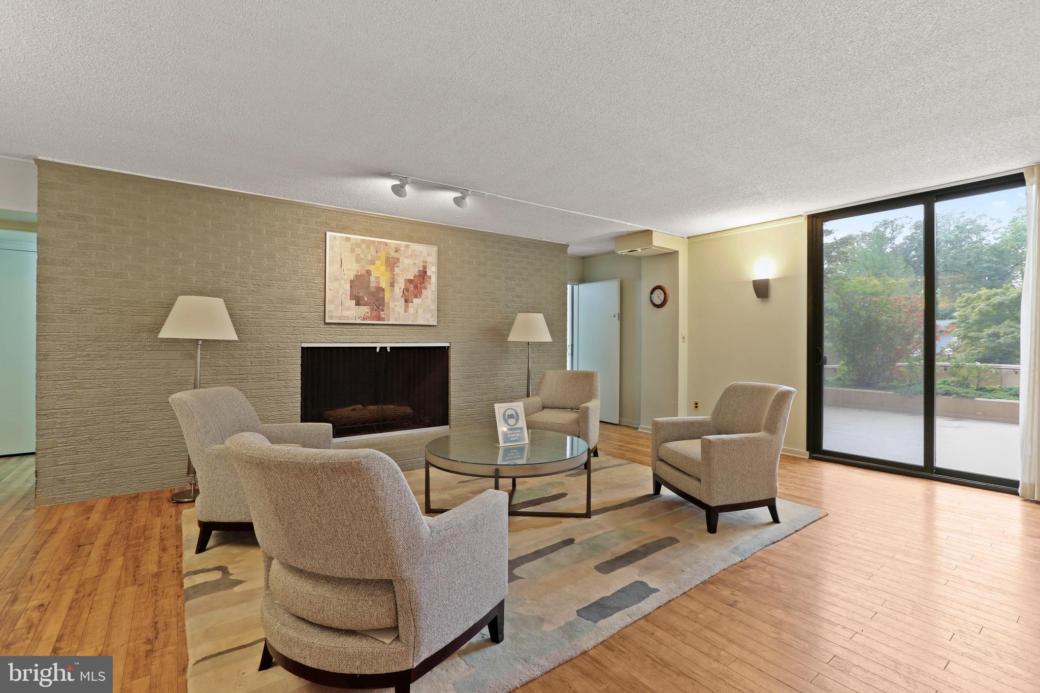 WINTHROP HOUSE - Residential