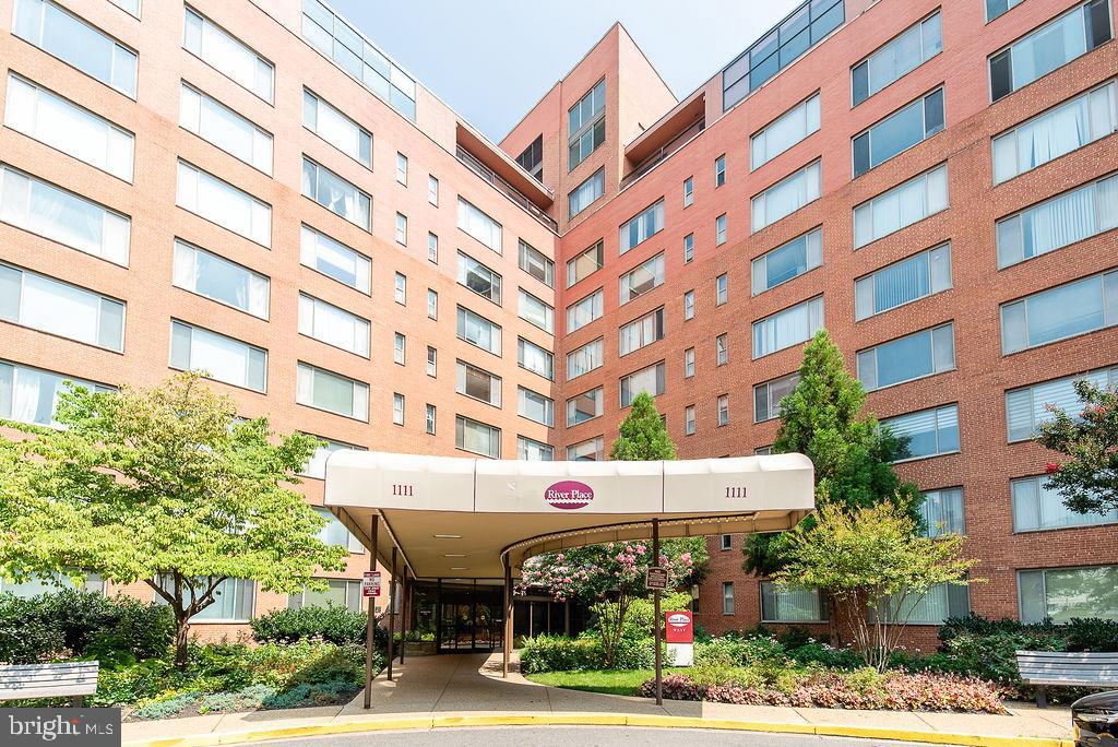 ROSSLYN - Residential