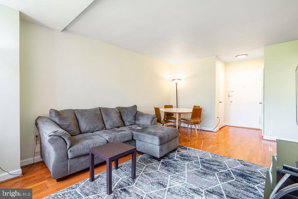 ROSSLYN - Residential