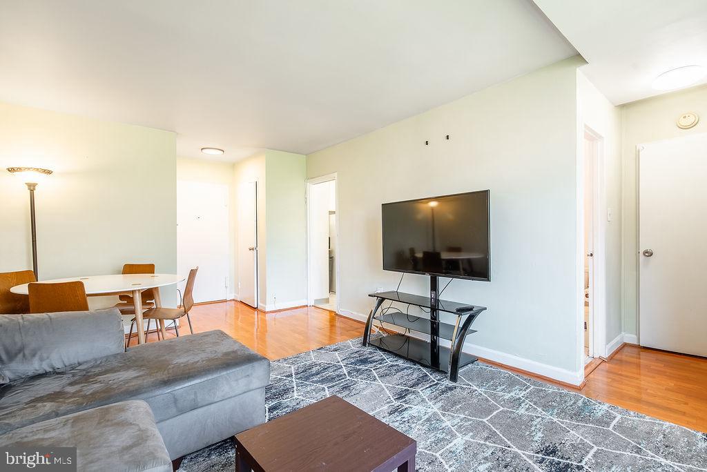 ROSSLYN - Residential