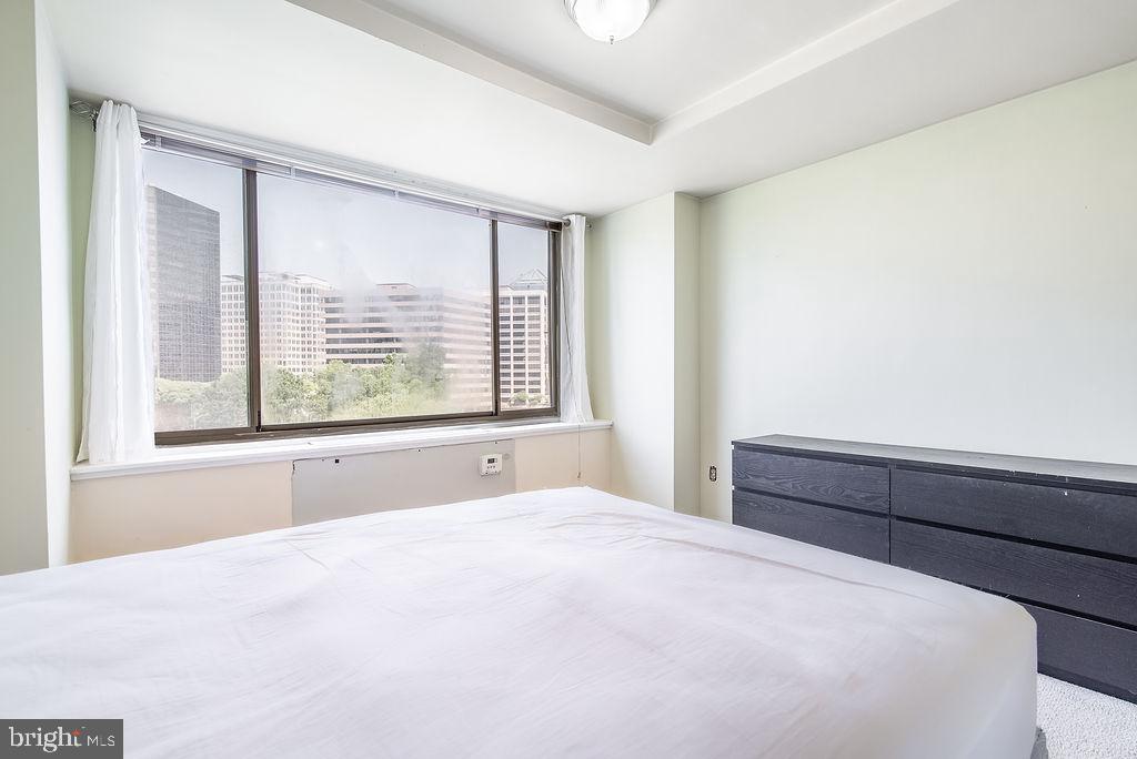 ROSSLYN - Residential