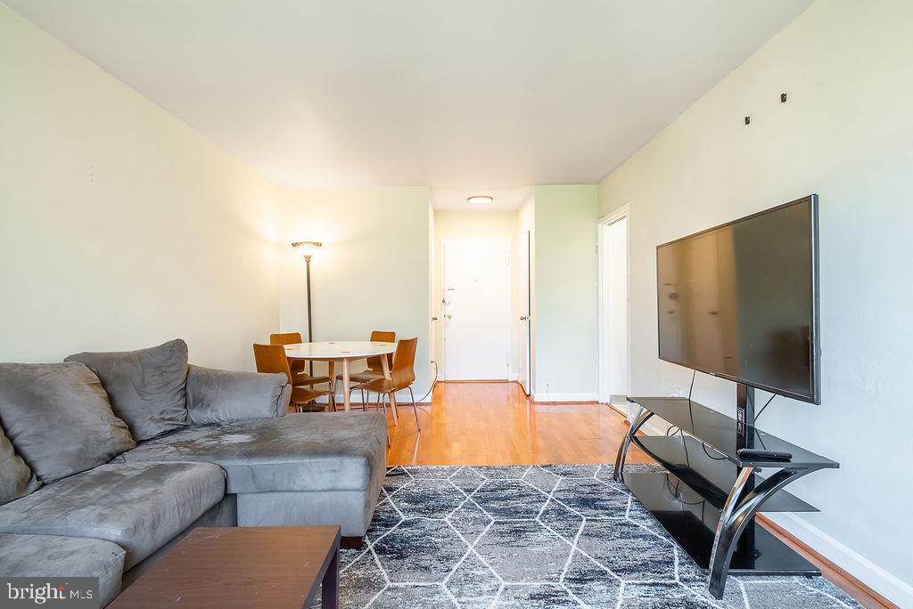 ROSSLYN - Residential