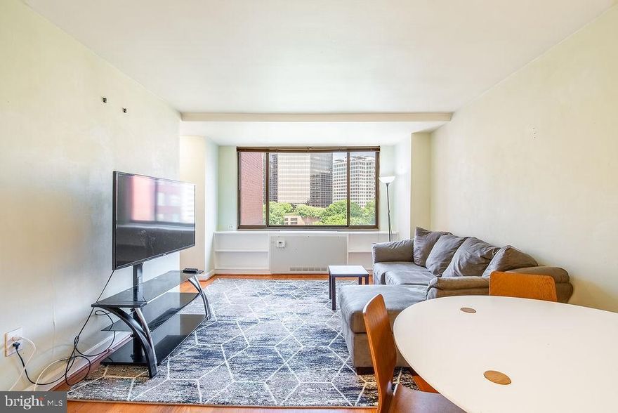 Second Opportunity to live or invest in this amenity-rich, centrally located co-op community!

***Offer Deadline Tuesday, August 22nd by 7pmEST - please present all offers. Seller reserves the right to accept an offer before the deadline***

AMAZING one bedroom unit! In an awesome location just steps from Rosslyn Metro (Blue, Orange, and Silver line). Pentagon, Georgetown, restaurants, and grocery stores are right near by! Renovated kitchen includes a gas stove, dishwasher, microwave, & full size refrigerator. Beautiful hardwood flooring! Co-op fees includes all utilities except cable/ internet. River Place is rich in amenities with 24/7 security, an amazing pool, convenience store, beauty salon, and fitness center all on site! Don't miss out on this unbeatable location for this price. Conveys with a GARAGE SPOT- for this price this is amazing!! Has been renting out for $1825- Great investment opportunity!