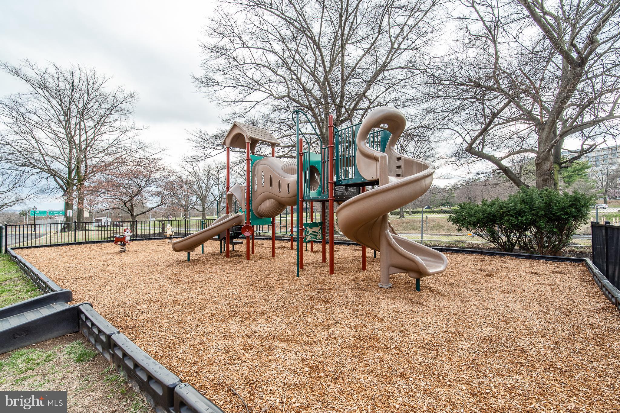 ROSSLYN - Residential