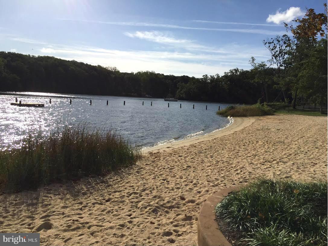 WOODLAND BEACH - Residential Lease