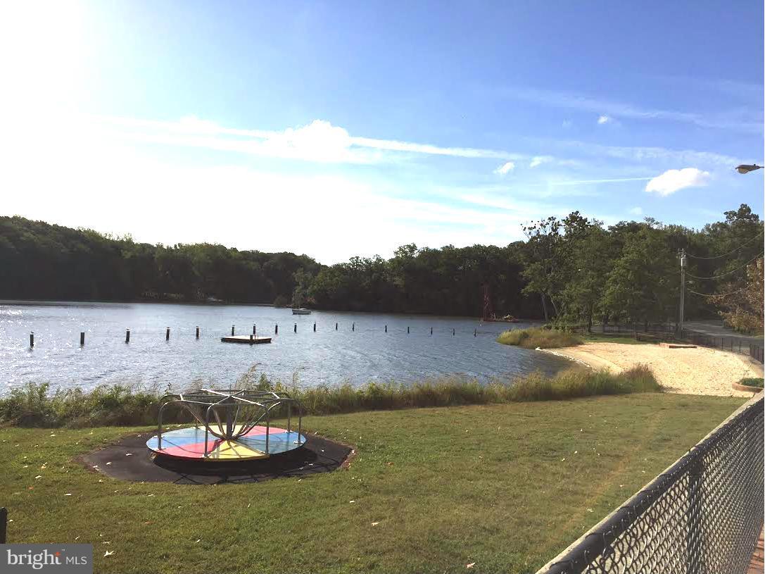 WOODLAND BEACH - Residential Lease