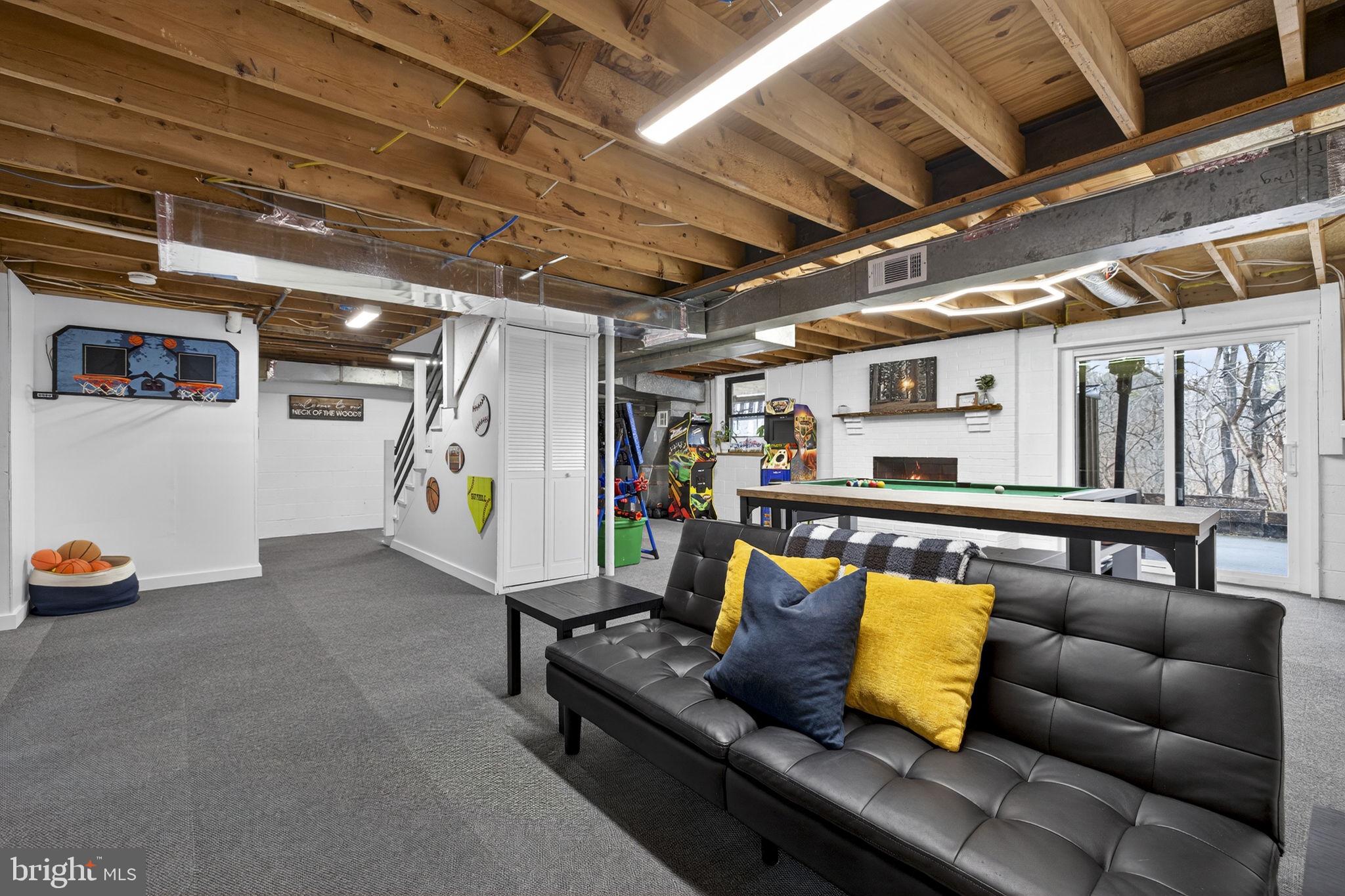 LONE OAK - Residential