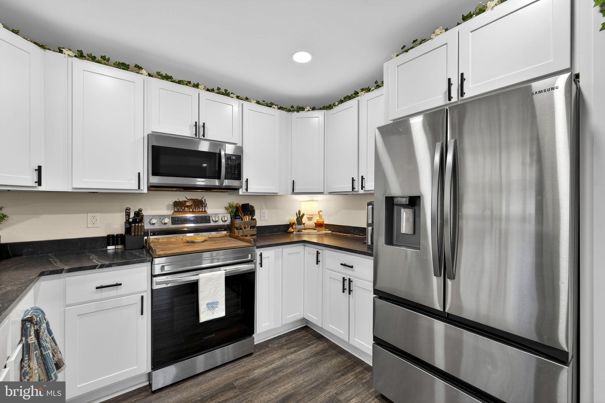 LONE OAK - Residential