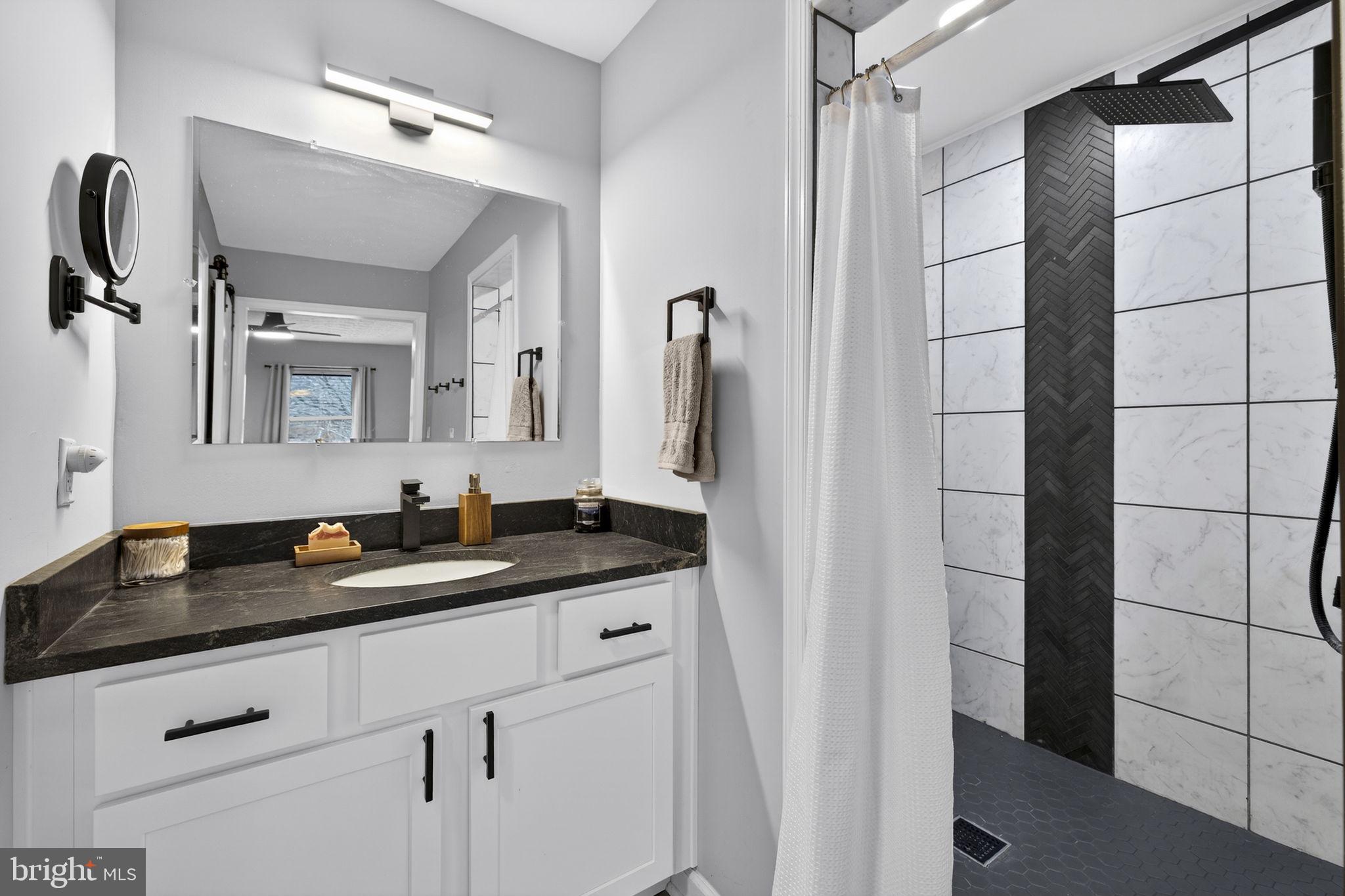 LONE OAK - Residential