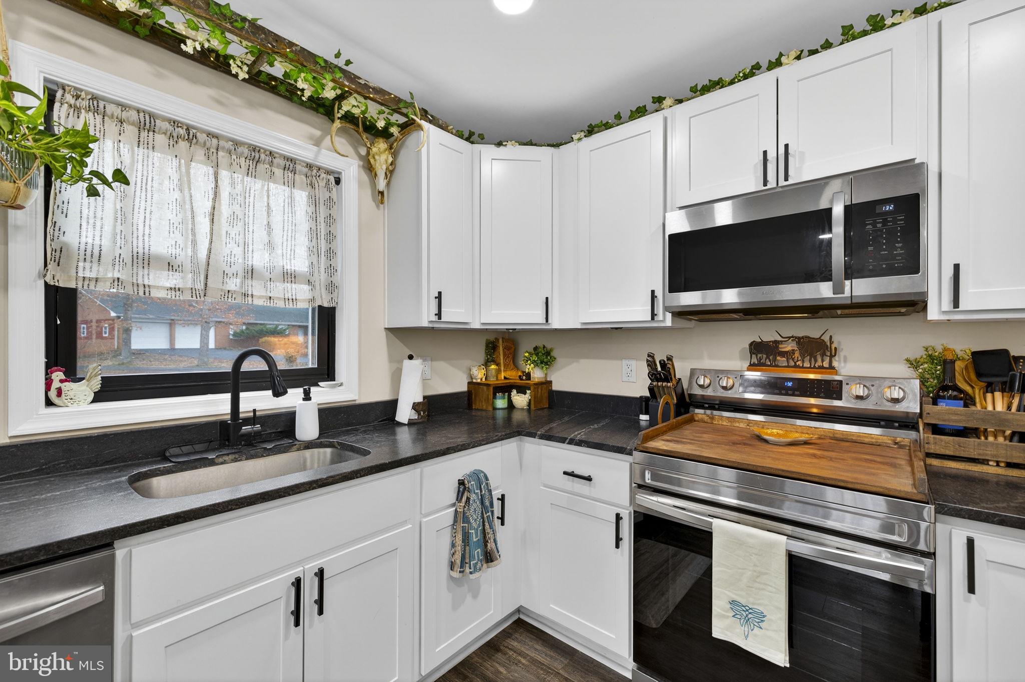 LONE OAK - Residential