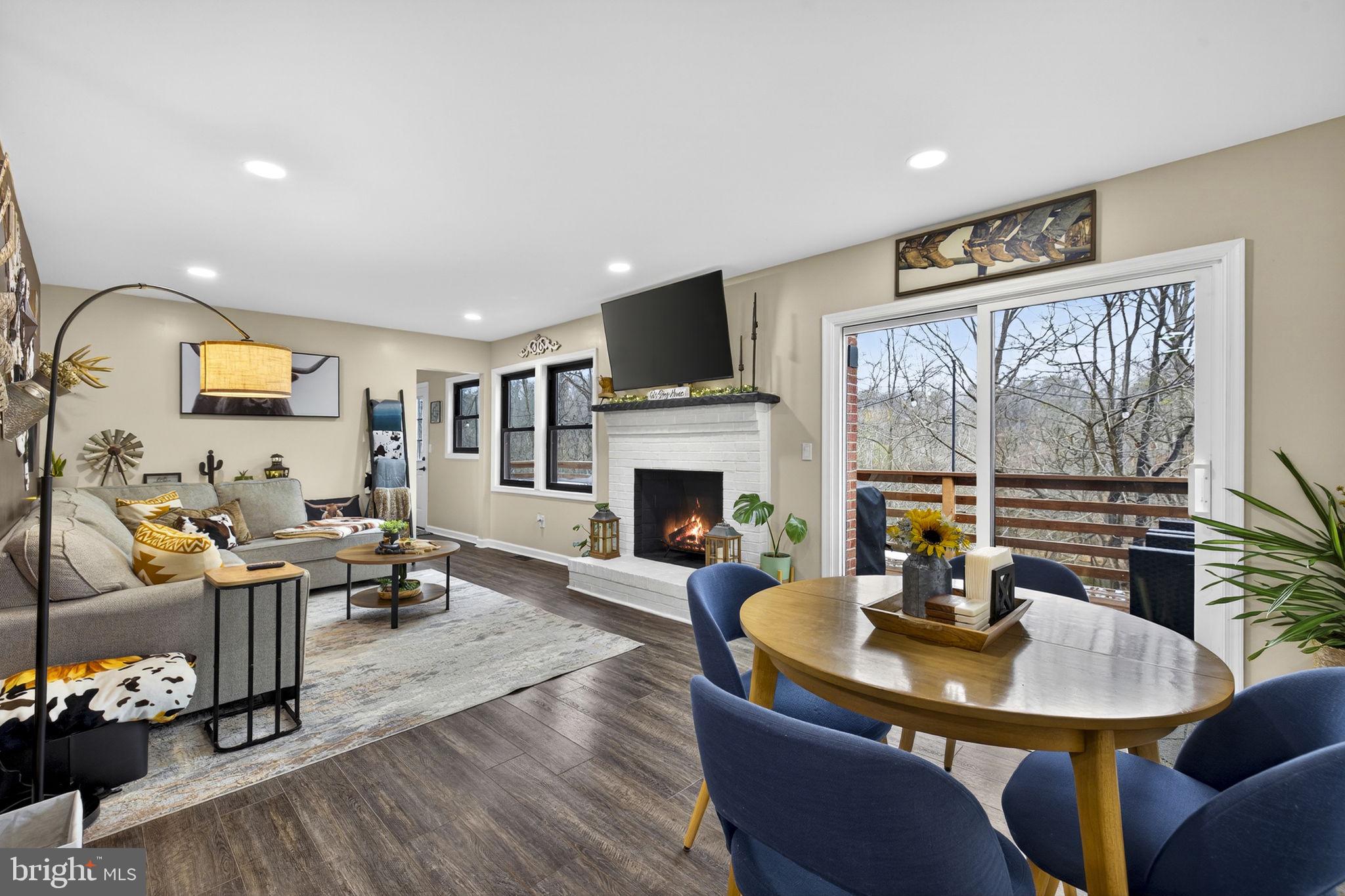 LONE OAK - Residential