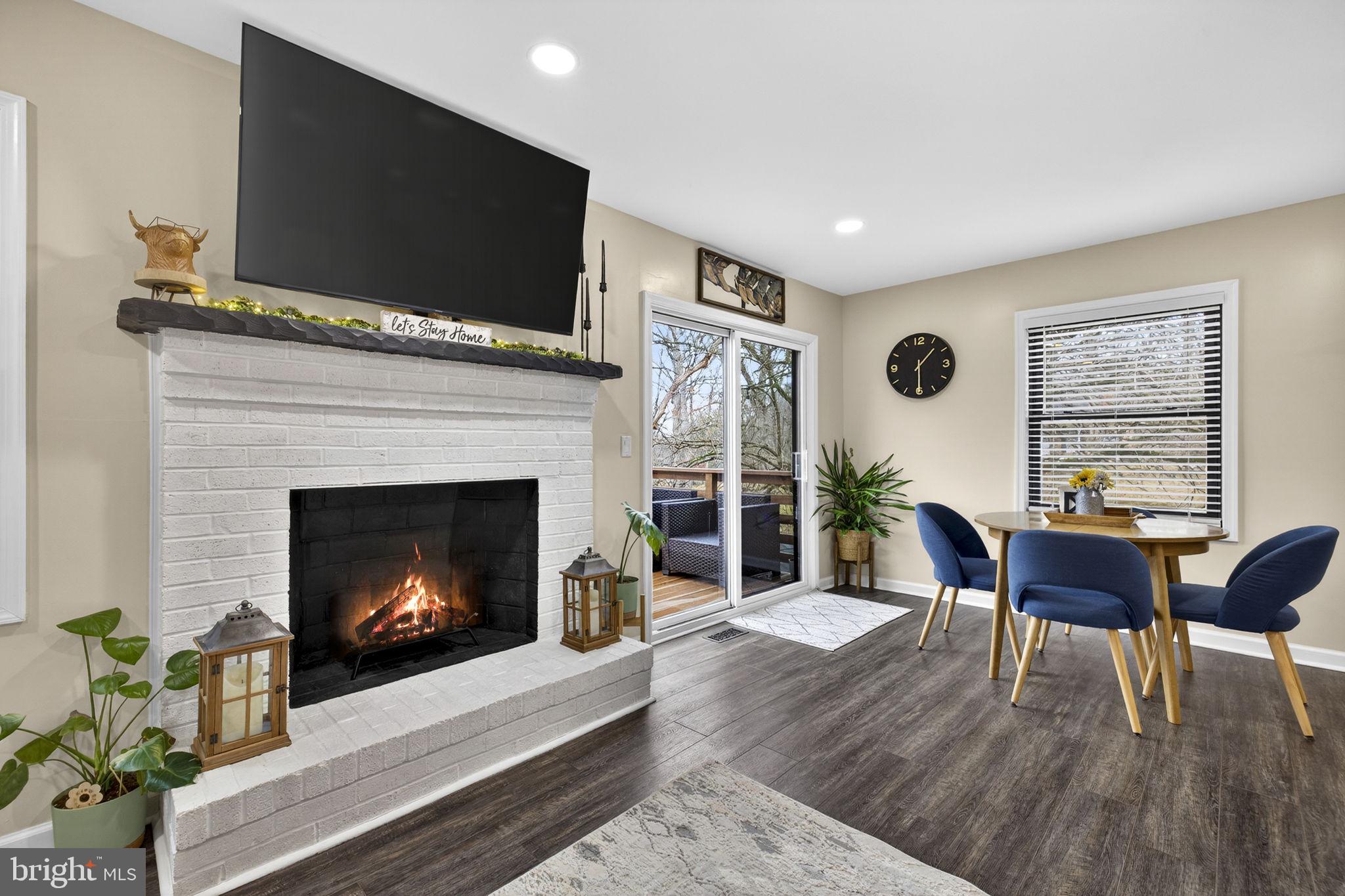 LONE OAK - Residential