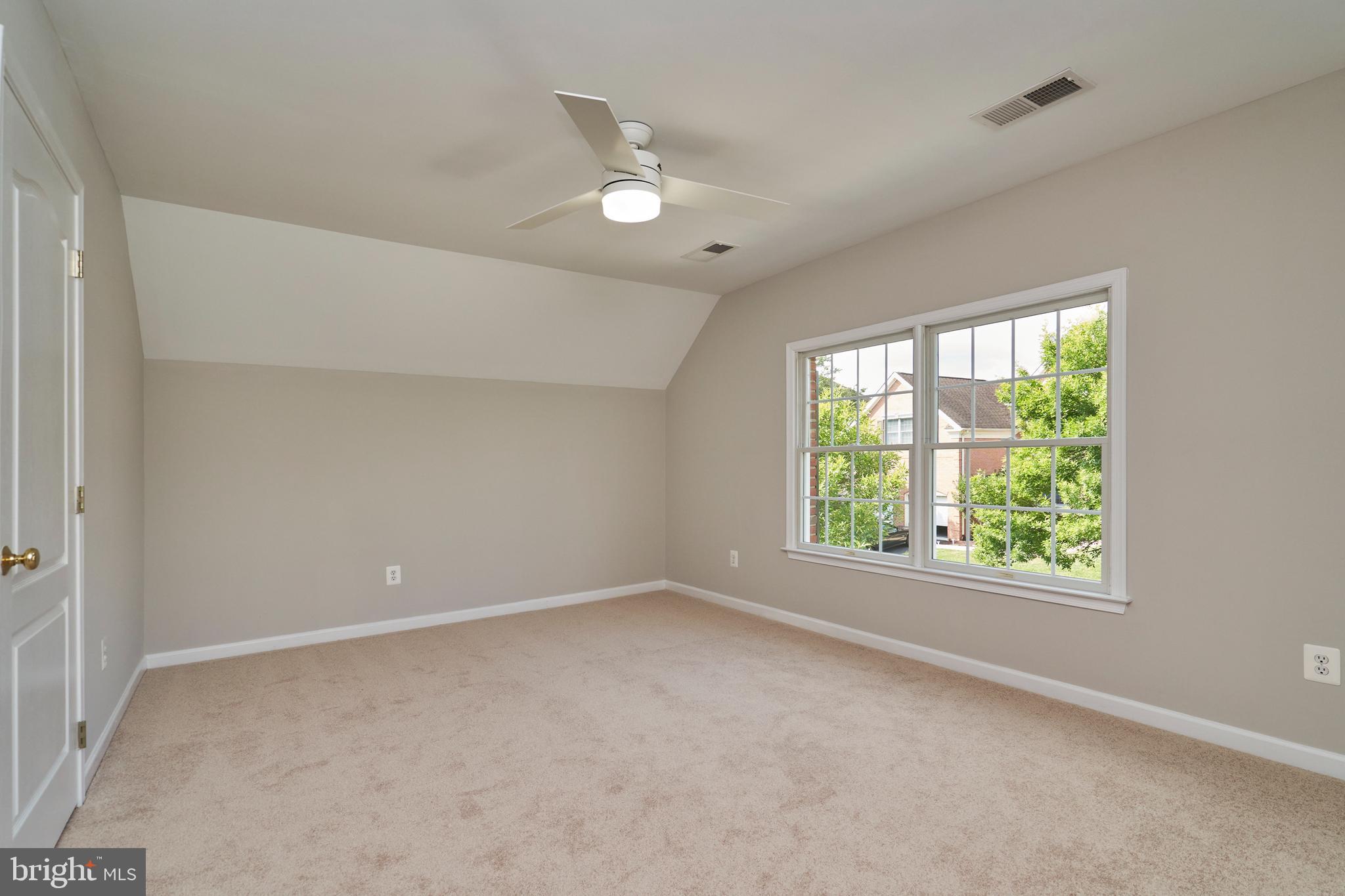 BELMONT COUNTRY CLUB - Residential Lease