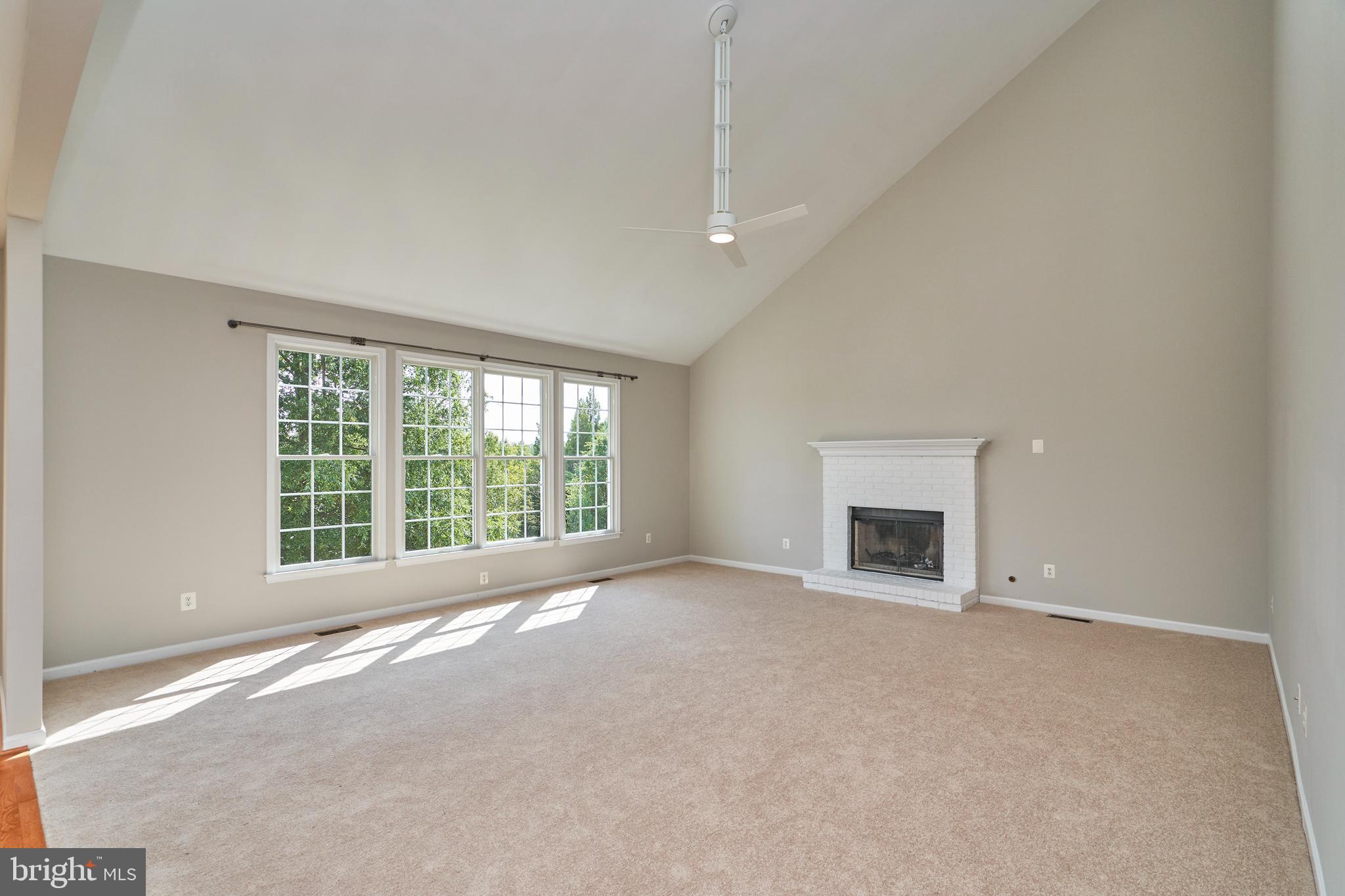 BELMONT COUNTRY CLUB - Residential Lease