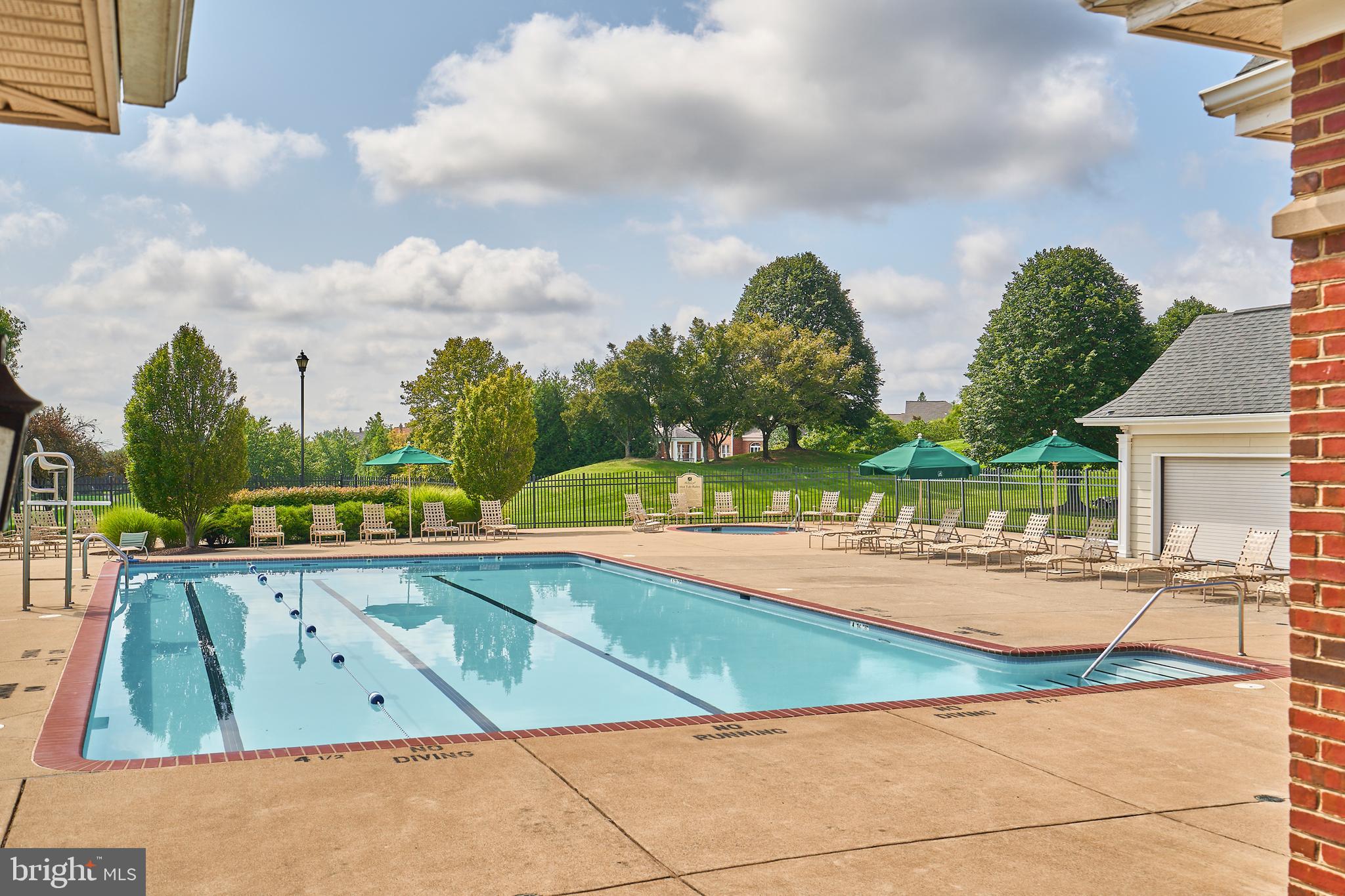 BELMONT COUNTRY CLUB - Residential Lease