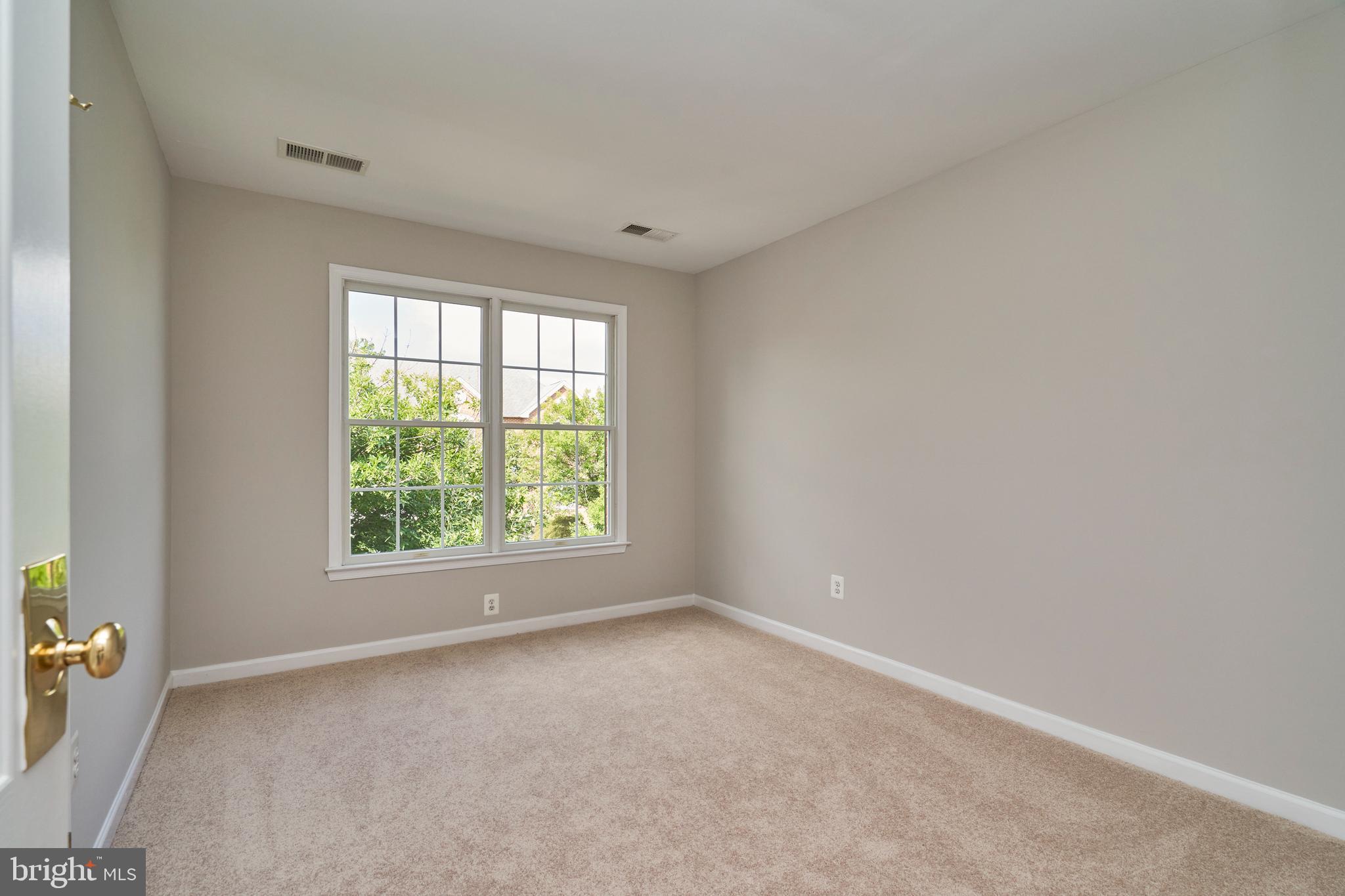 BELMONT COUNTRY CLUB - Residential Lease