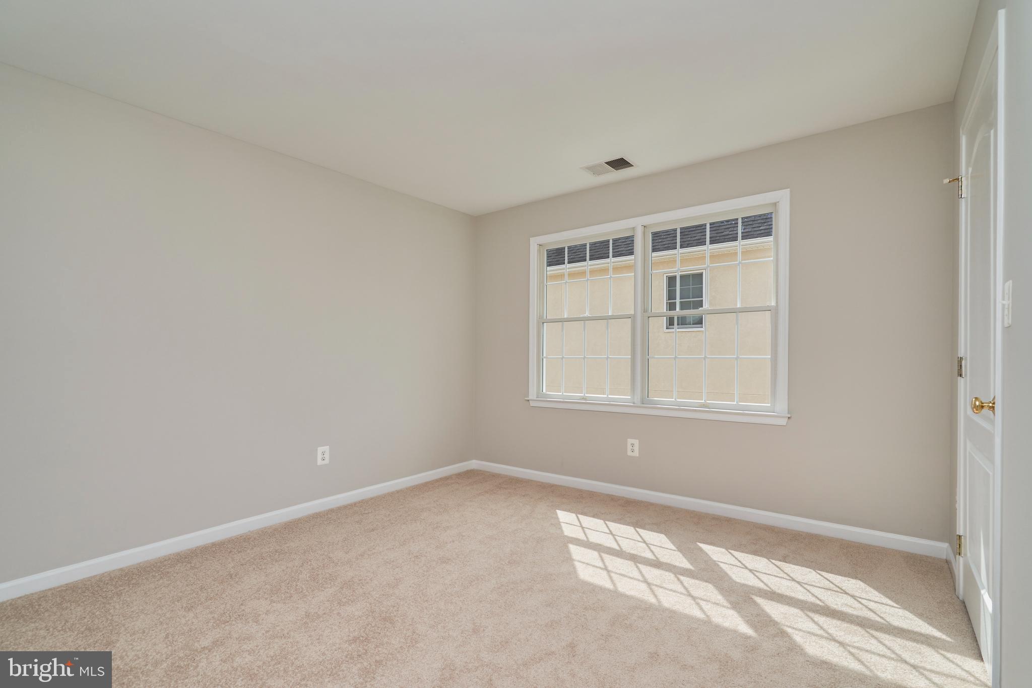 BELMONT COUNTRY CLUB - Residential Lease