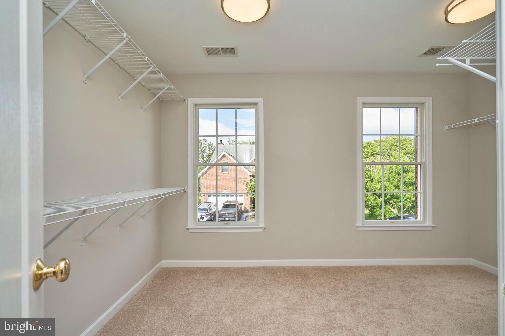 BELMONT COUNTRY CLUB - Residential Lease