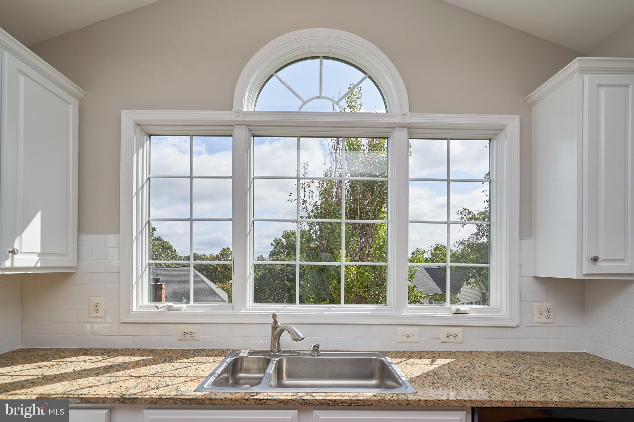 BELMONT COUNTRY CLUB - Residential Lease