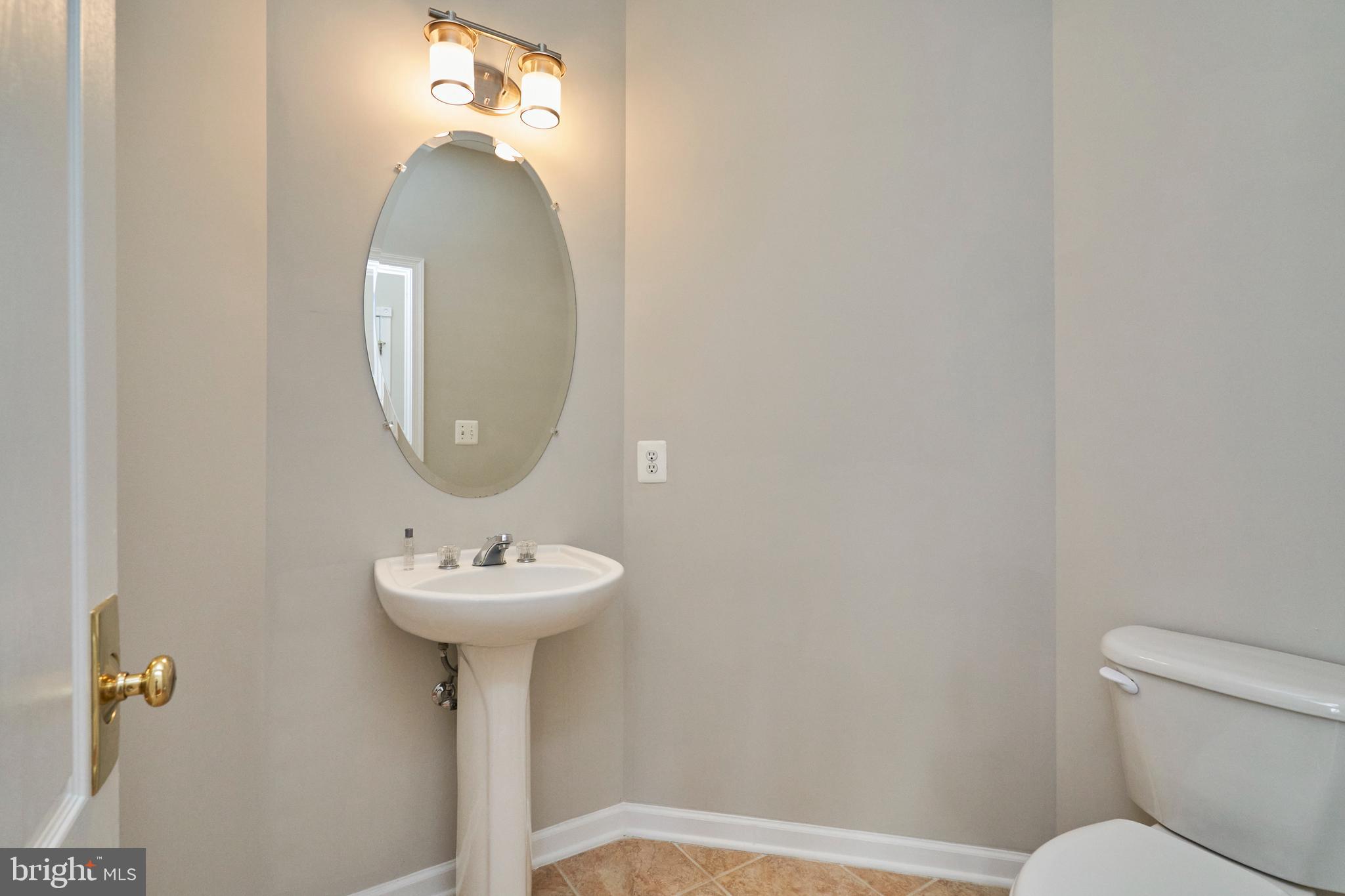 BELMONT COUNTRY CLUB - Residential Lease