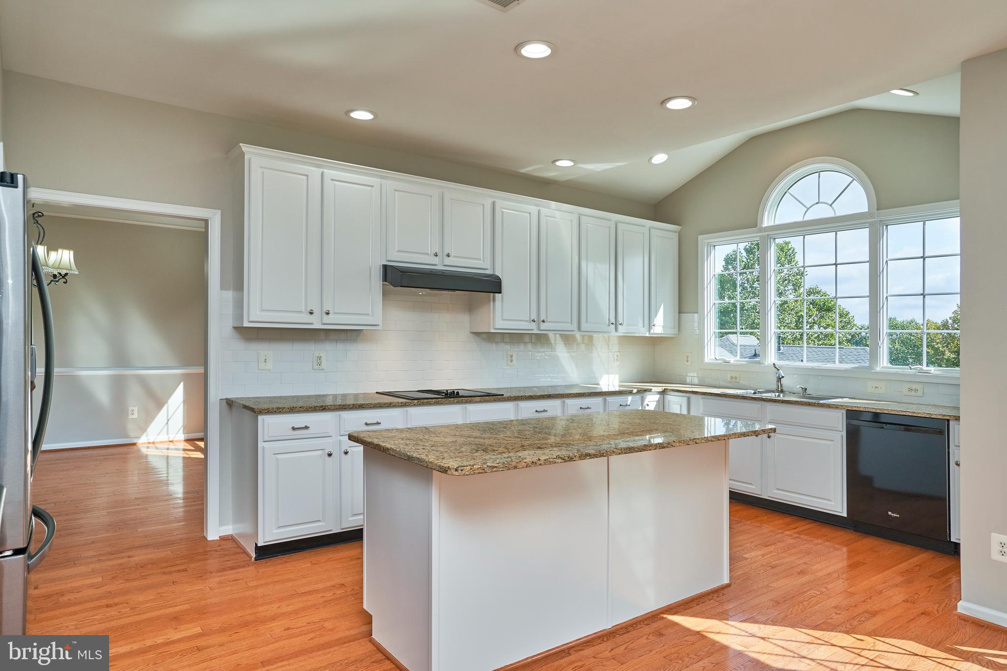 BELMONT COUNTRY CLUB - Residential Lease