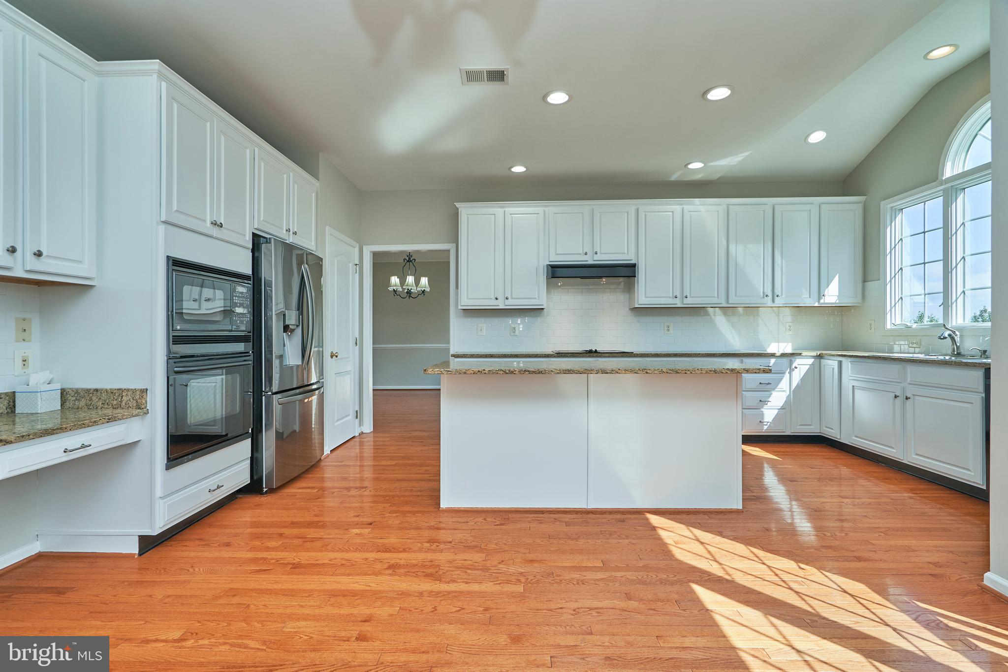 BELMONT COUNTRY CLUB - Residential Lease