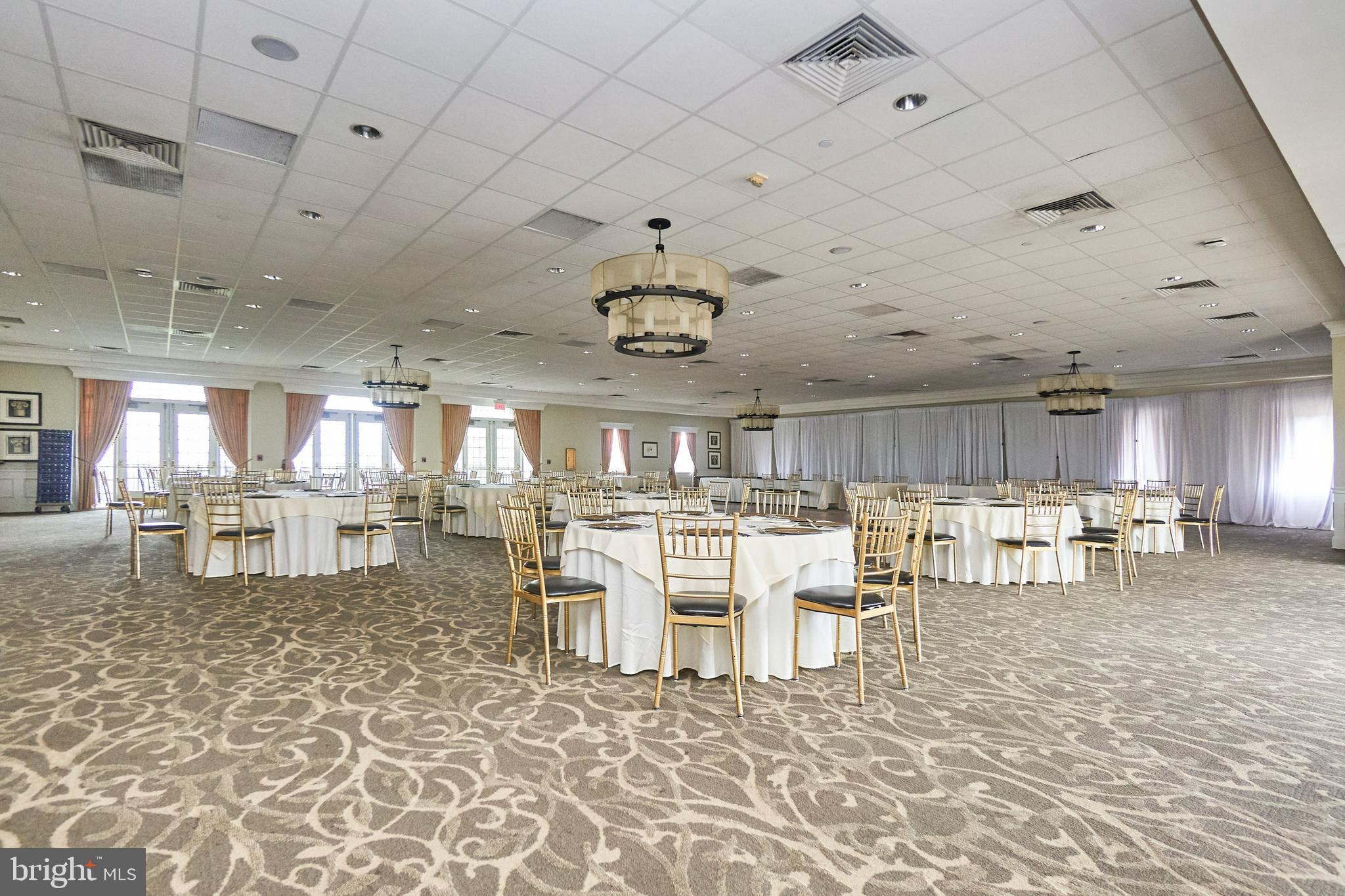 BELMONT COUNTRY CLUB - Residential Lease