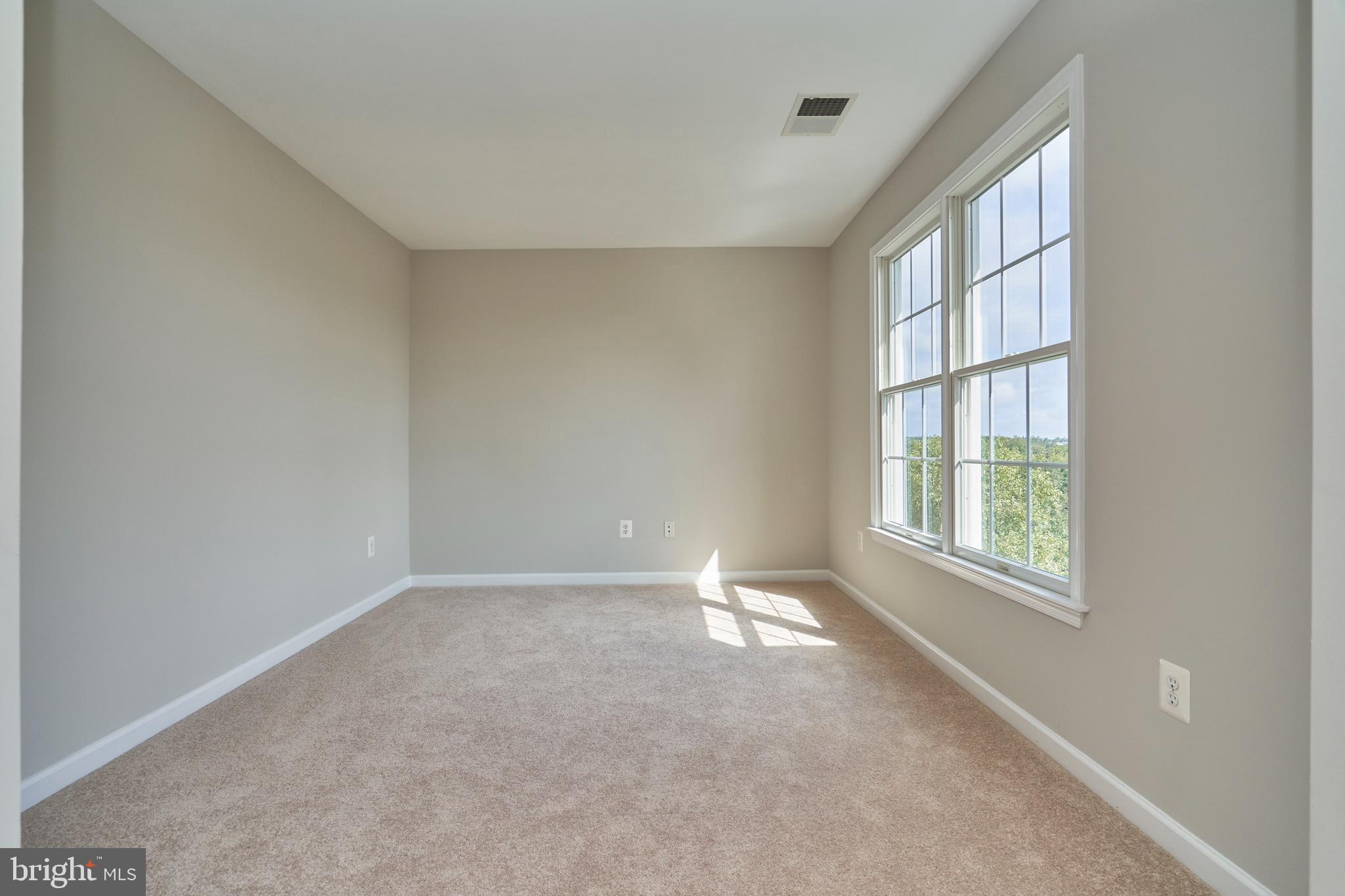 BELMONT COUNTRY CLUB - Residential Lease