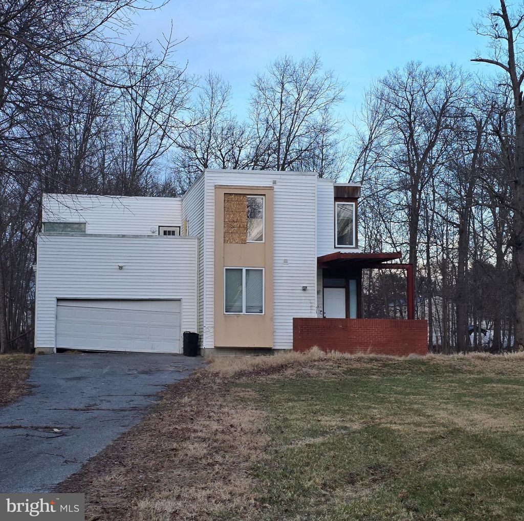 Photo of 4814 Oakland Park Road, RANDALLSTOWN, MD 21133 (MLS # MDBC2150060)