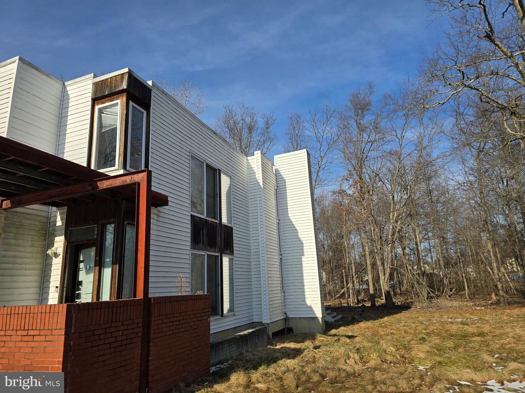 Photo of 4814 Oakland Park Road, RANDALLSTOWN, MD 21133 (MLS # MDBC2150060)