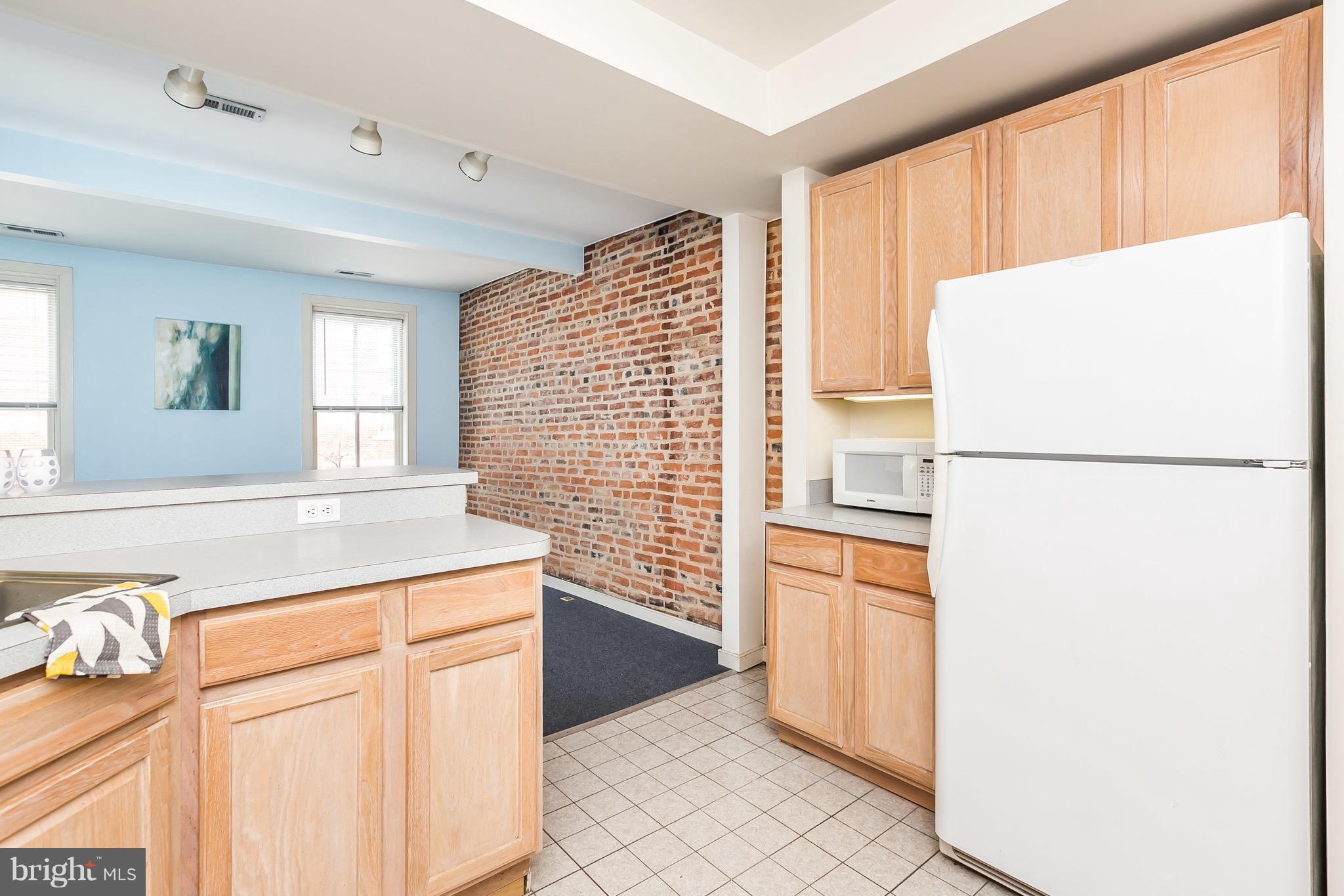 FEDERAL HILL HISTORIC DISTRICT - Residential Lease