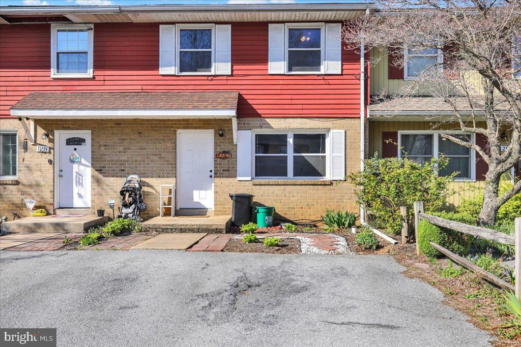 Photo of 127 Maplewood Lane, MARIETTA, PA 17547 (MLS # PALA2067918)