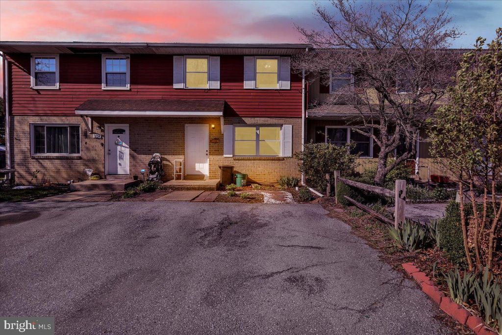 Photo of 127 Maplewood Lane, MARIETTA, PA 17547 (MLS # PALA2067918)
