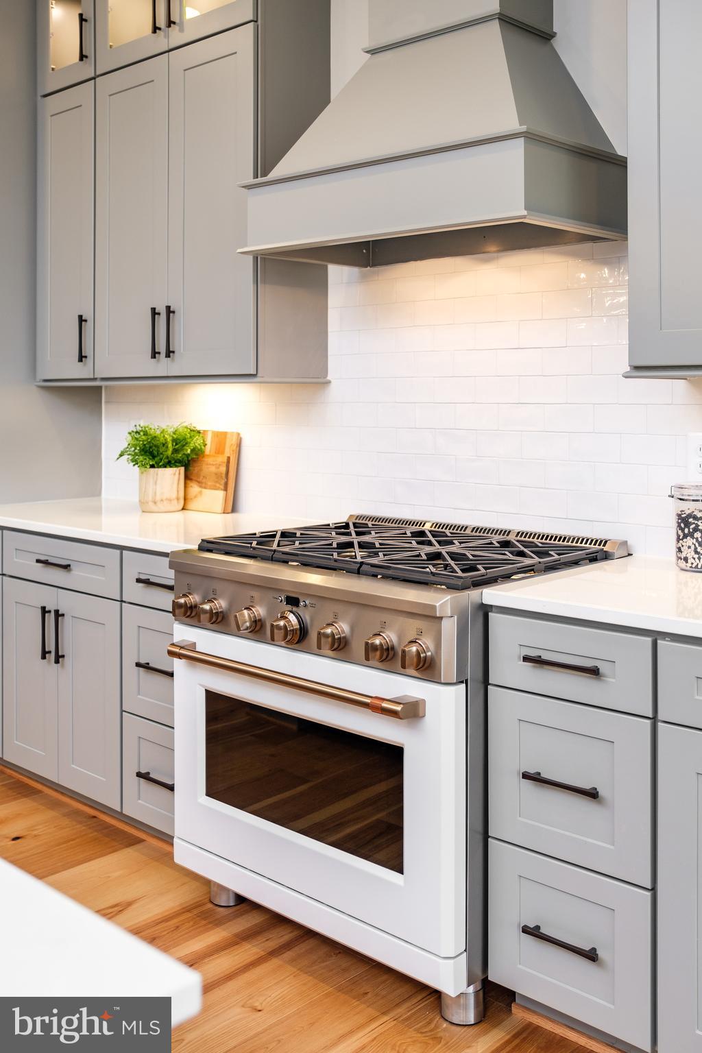 BEACON HILL - Residential