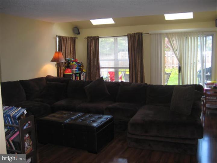 VILLAGE SHIRES - Residential