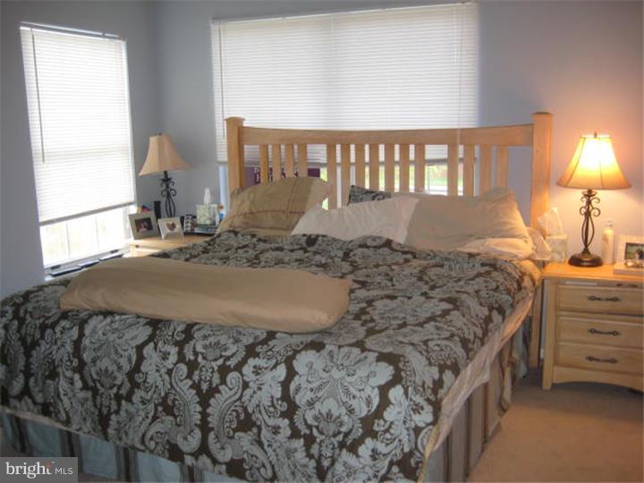 VILLAGE SHIRES - Residential