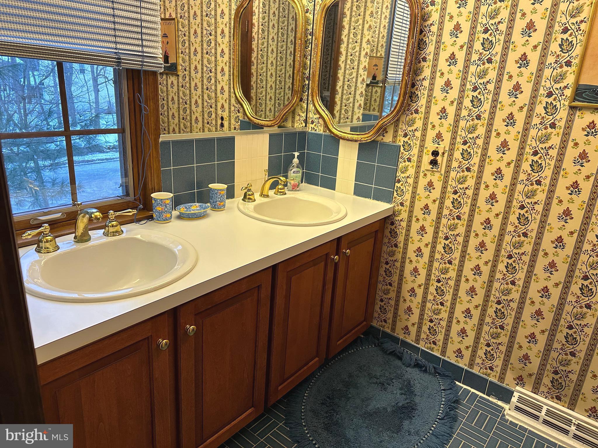 EAGLE OAK - Residential