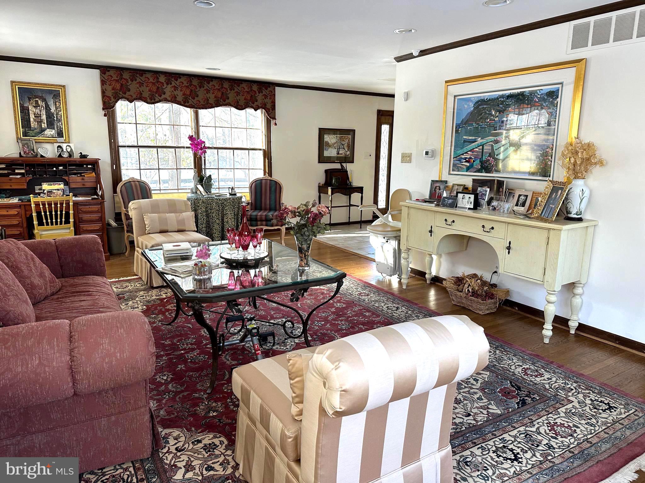 EAGLE OAK - Residential