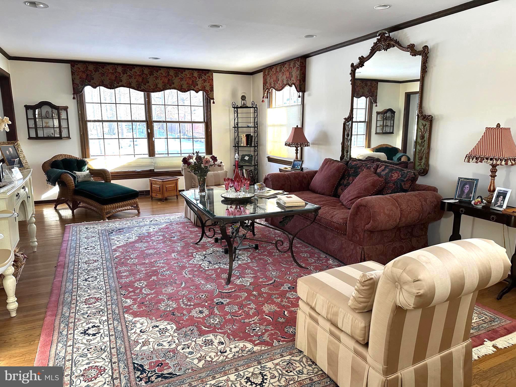 EAGLE OAK - Residential