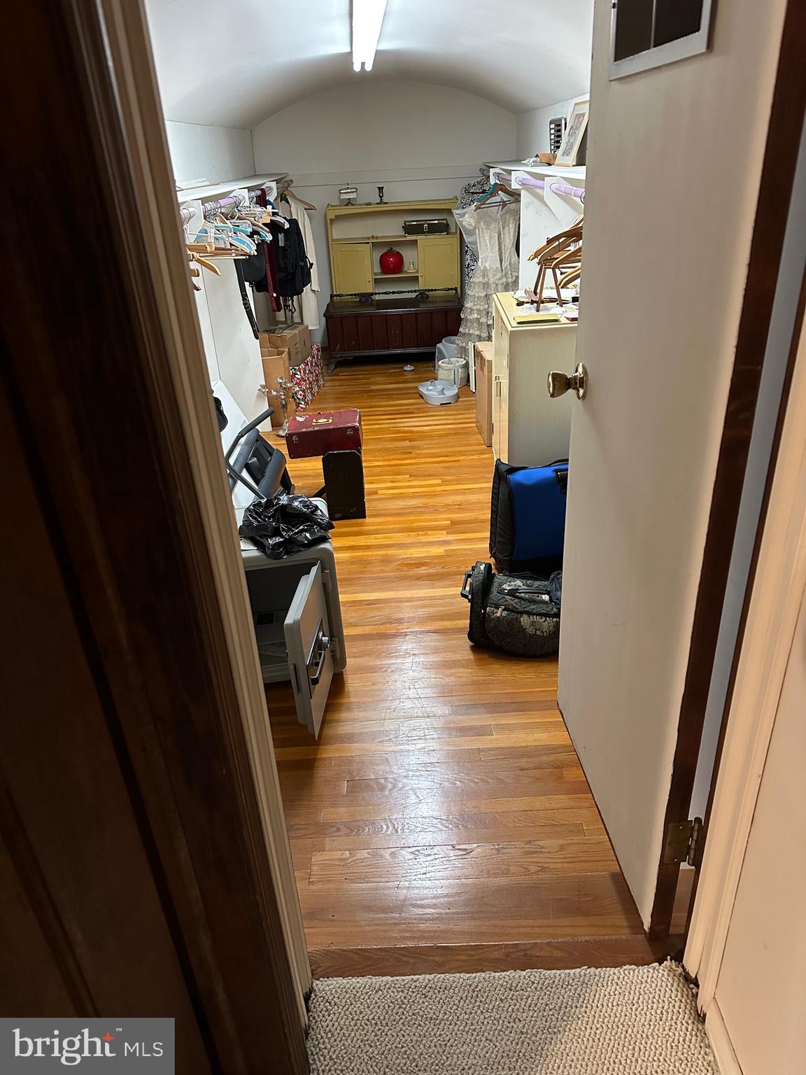 EAGLE OAK - Residential