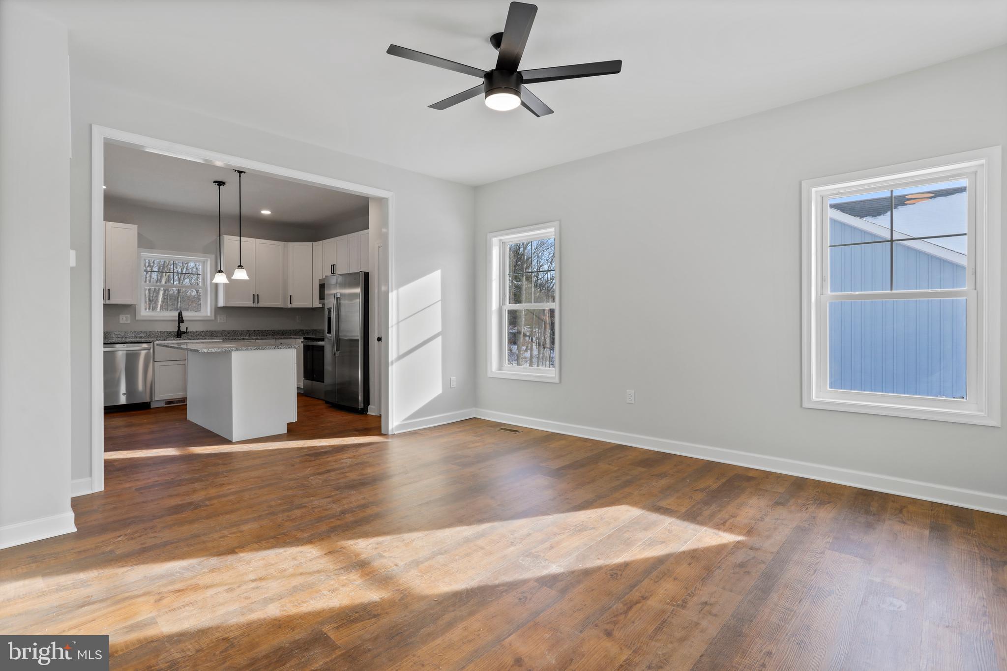 MIDDLE CREEK VISTAS - Residential