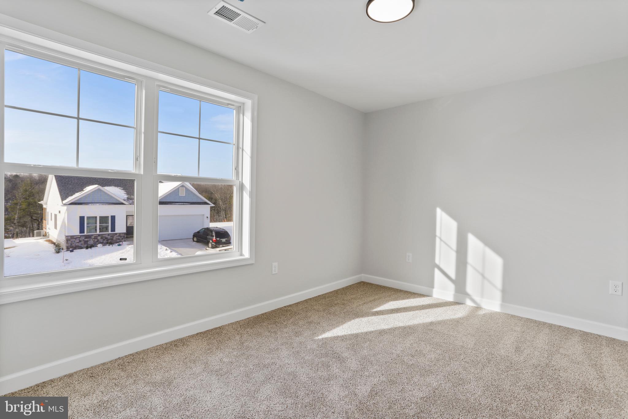 MIDDLE CREEK VISTAS - Residential