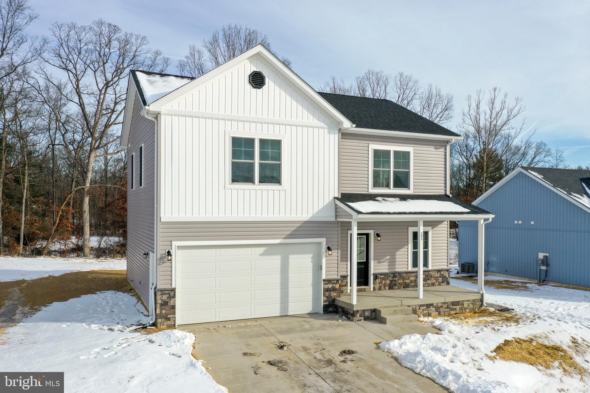 MIDDLE CREEK VISTAS - Residential