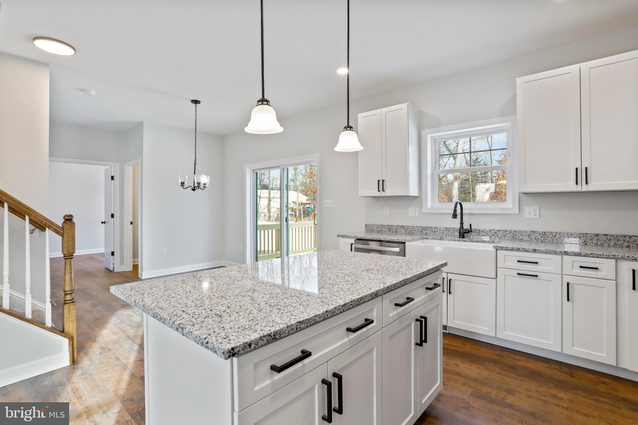 MIDDLE CREEK VISTAS - Residential