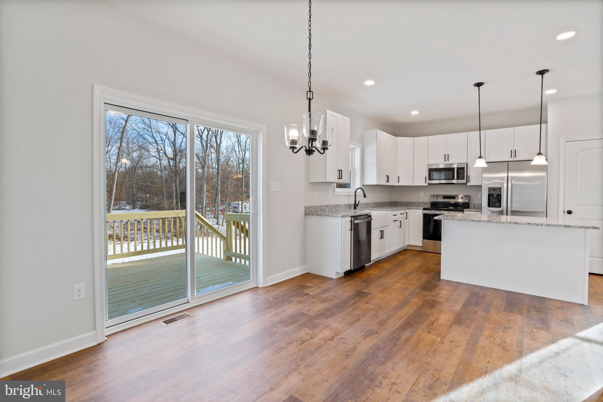 MIDDLE CREEK VISTAS - Residential