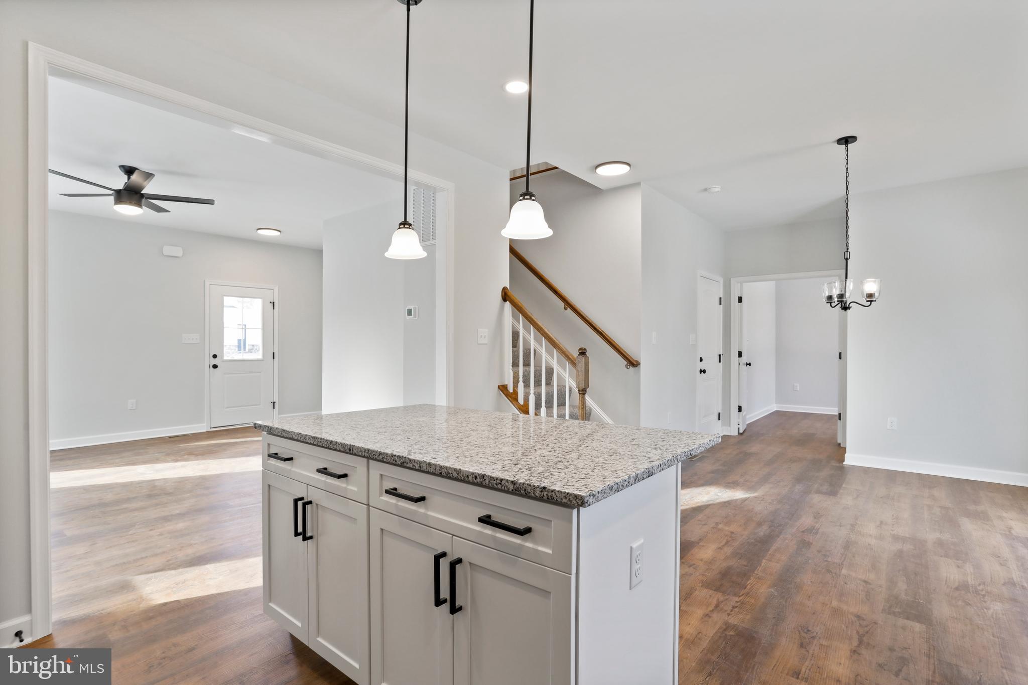 MIDDLE CREEK VISTAS - Residential