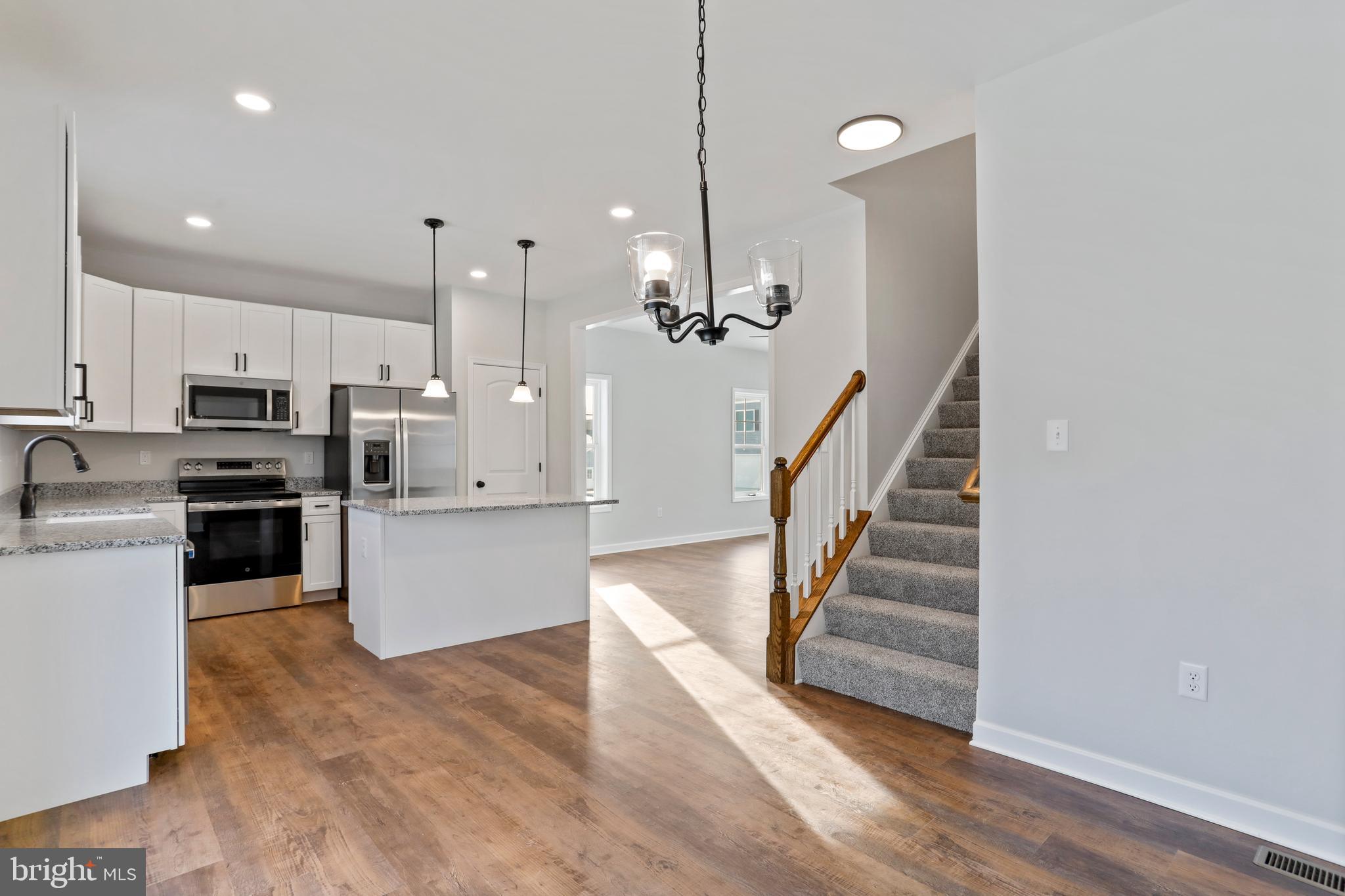 MIDDLE CREEK VISTAS - Residential