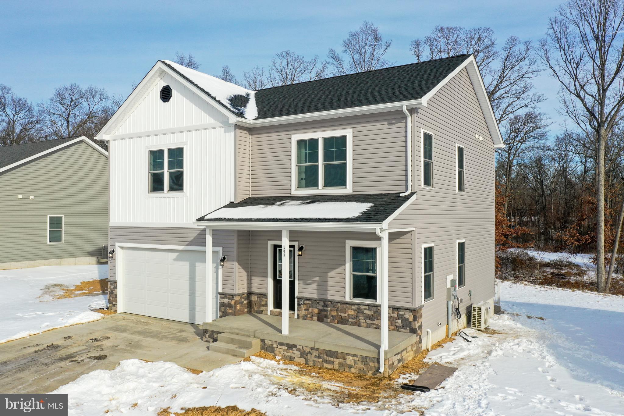 MIDDLE CREEK VISTAS - Residential