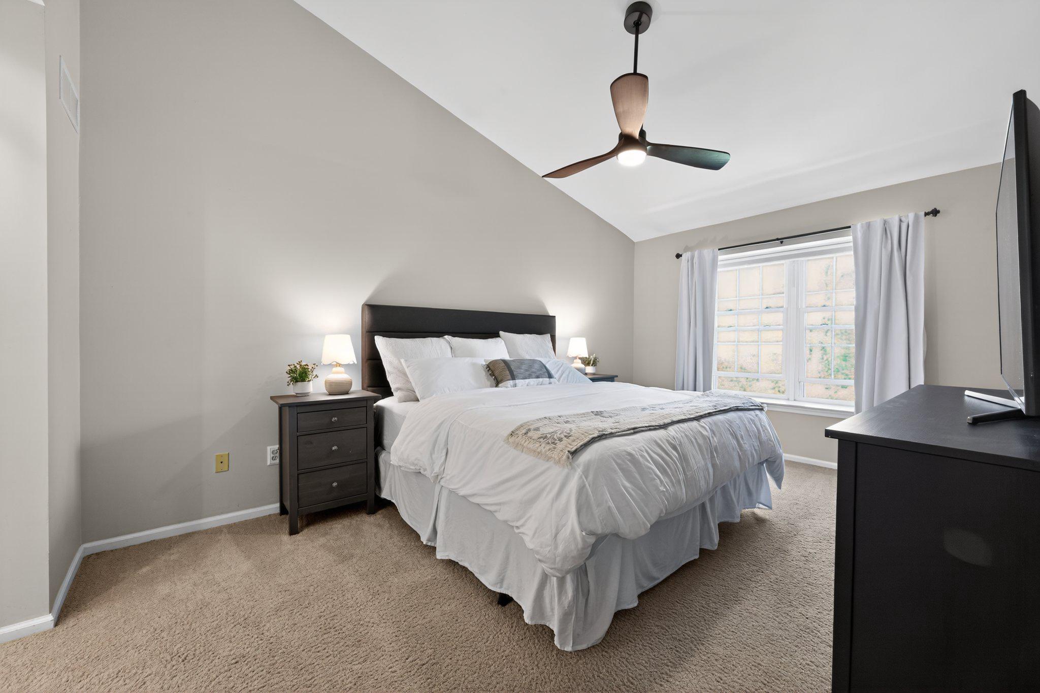 MAKEFIELD GLEN - Residential